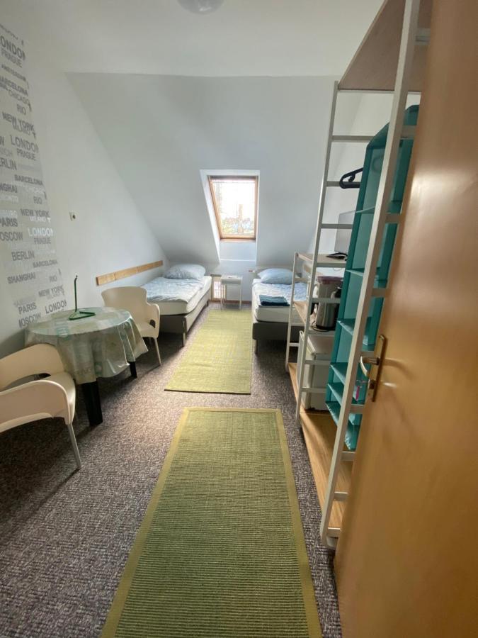 Chambre Double Standard avec Salle de Bains Commune