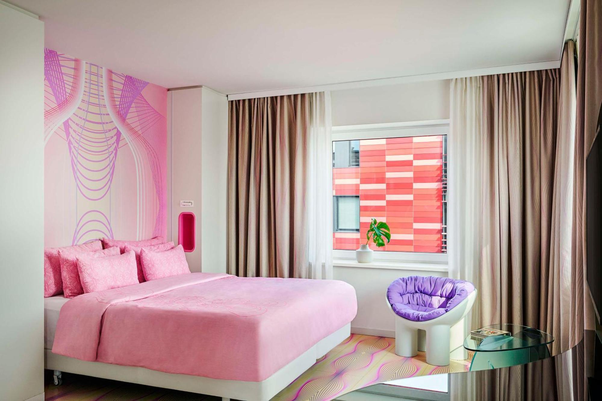 nhow Premium Room River View