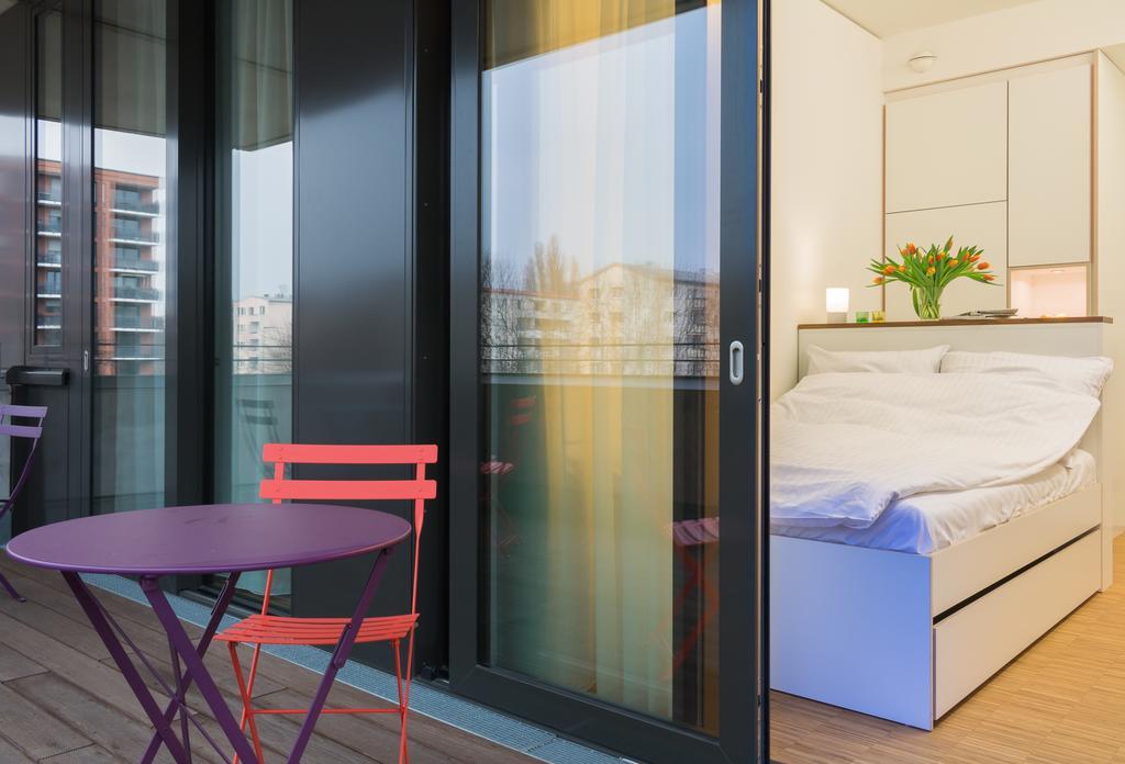 Chambre Double avec Balcon et Salle de Bains Commune