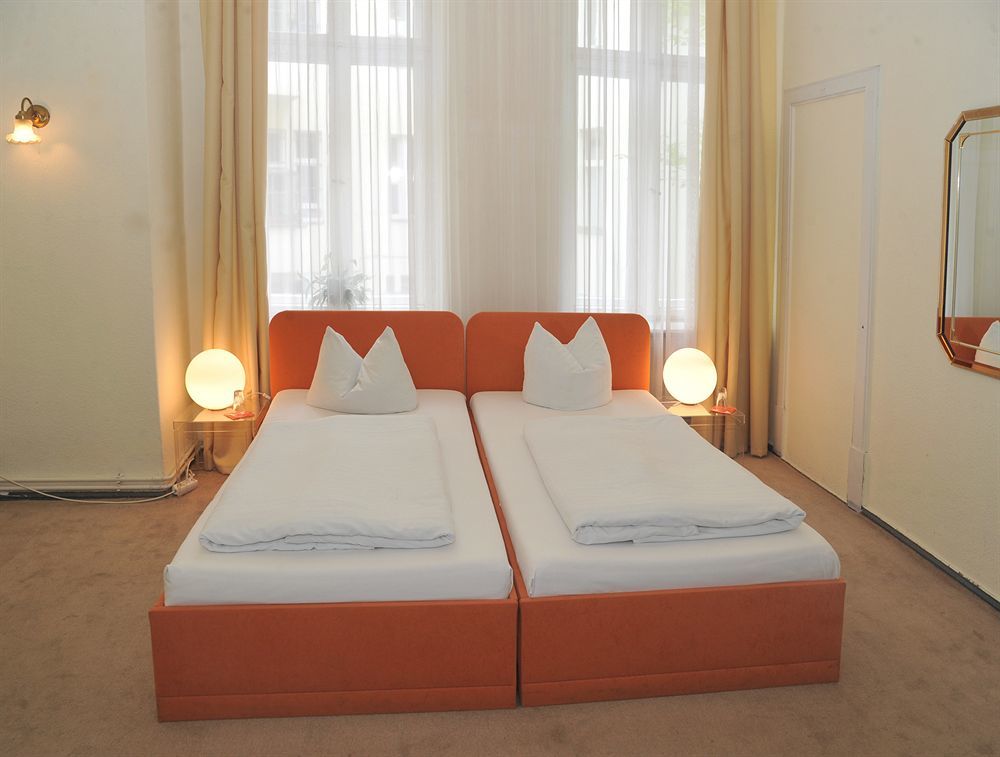 Chambre Double ou Lits Jumeaux avec Salle de Bains