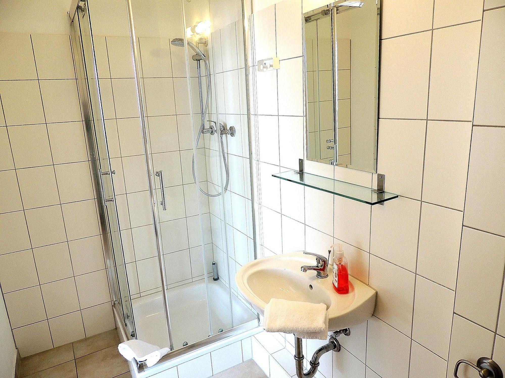 Chambre Lits Jumeaux avec Cuisine Commune