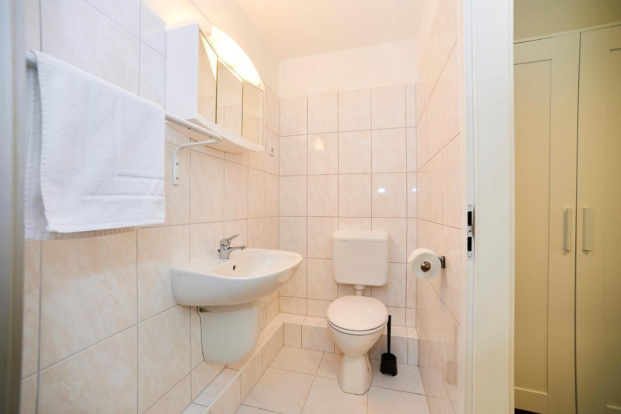 Double Room Private Bathroom