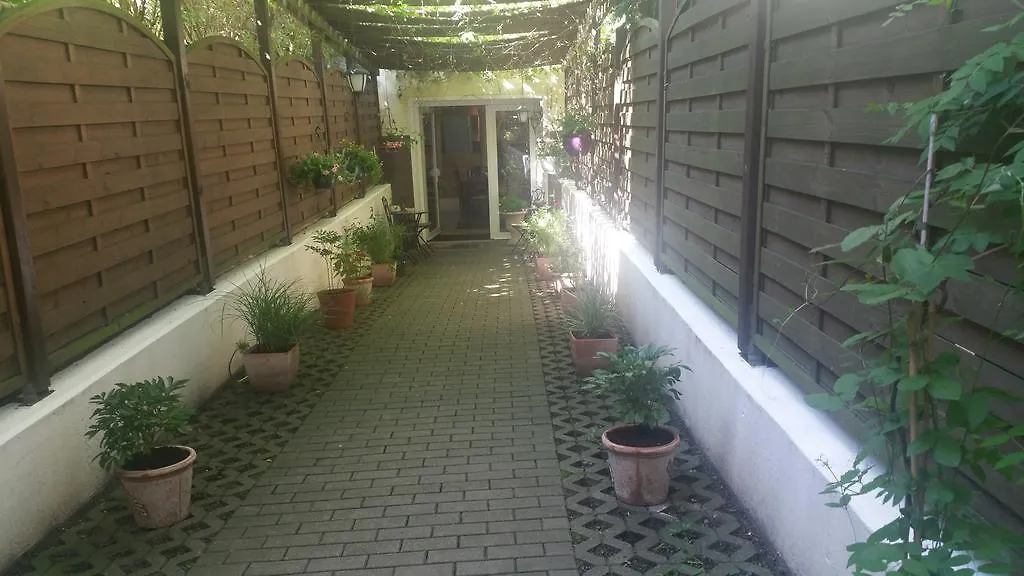 Pension Tempelhof-1
