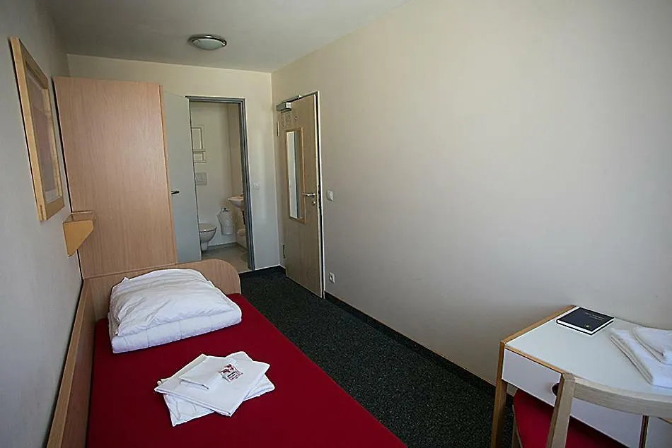 Cvjm Jugendgaestehaus Berlin-1