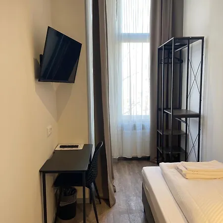 Motel Blue - Minimalist Boutique Hotel-3